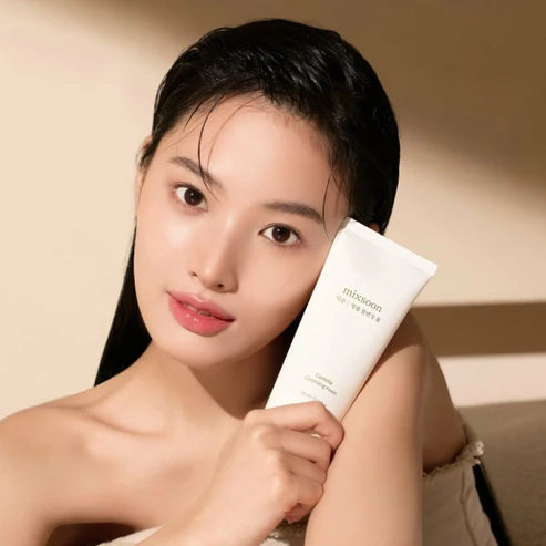 Centella Cleansing Foam 150ml. right MIXSOON